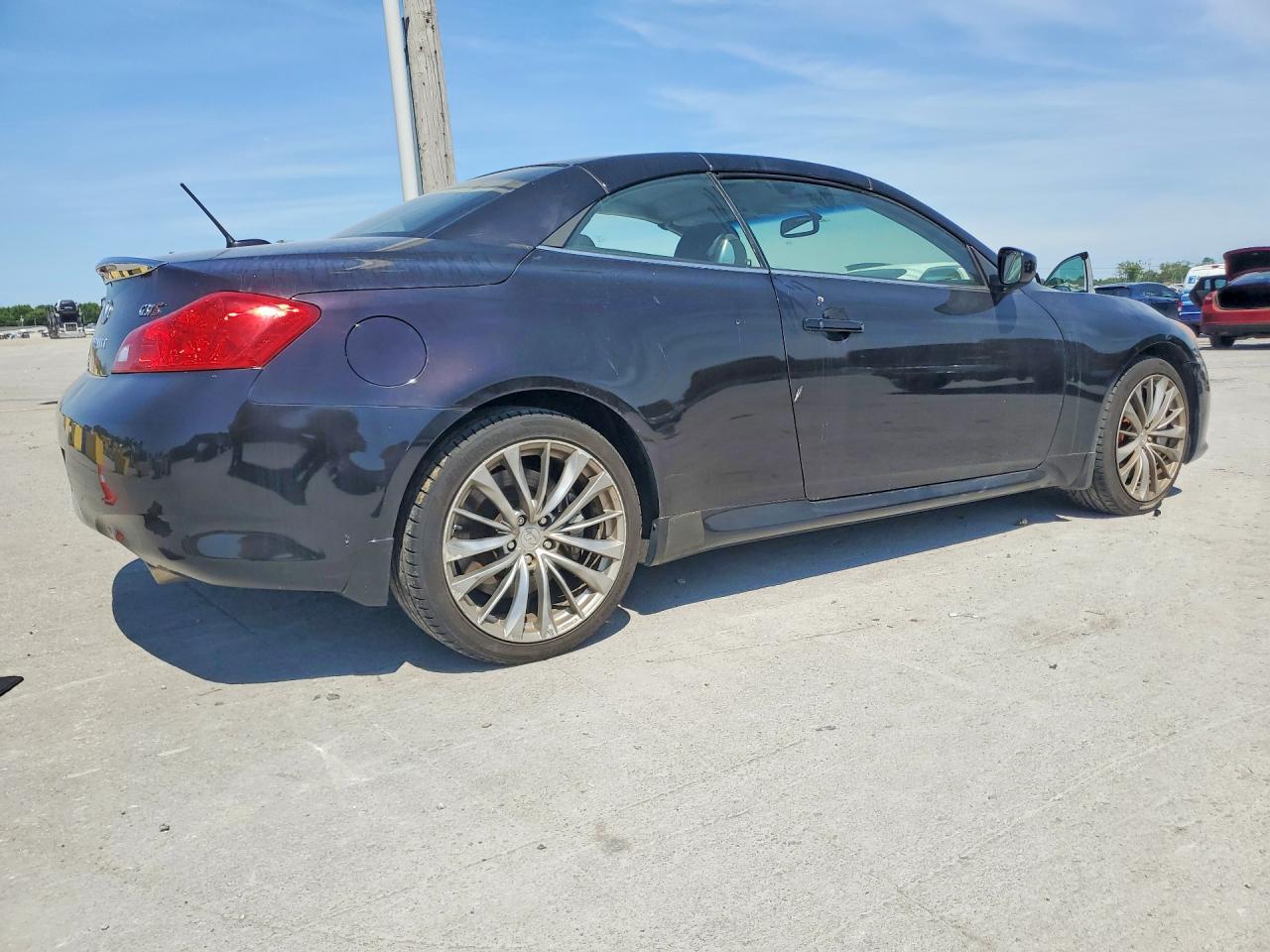 2011 Infiniti G37 Convertible Base - Фото 3