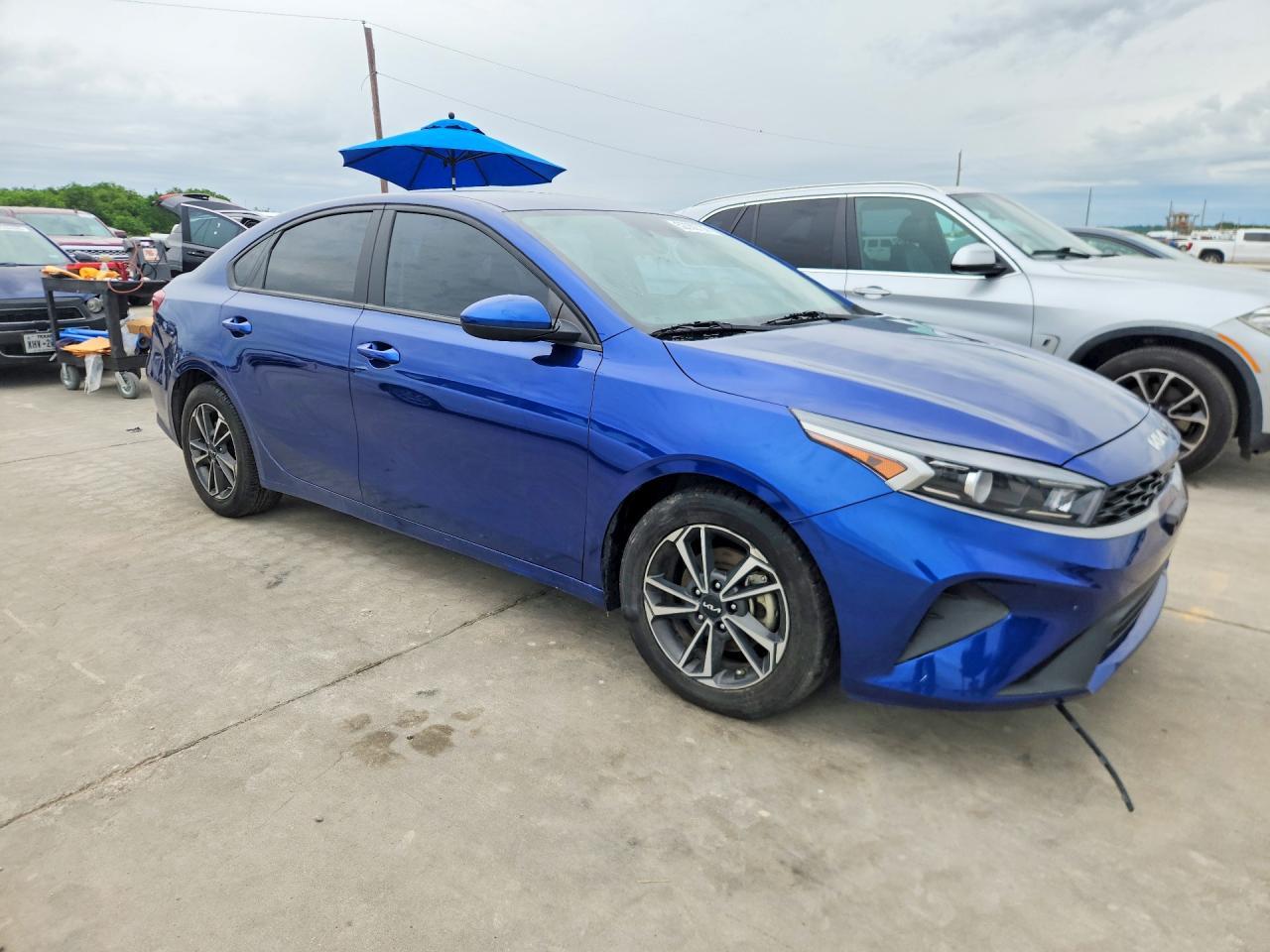 2023 Kia Forte Lxs - Фото 4