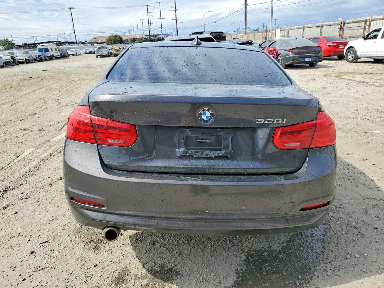 2016 BMW 320 I - Фото 6