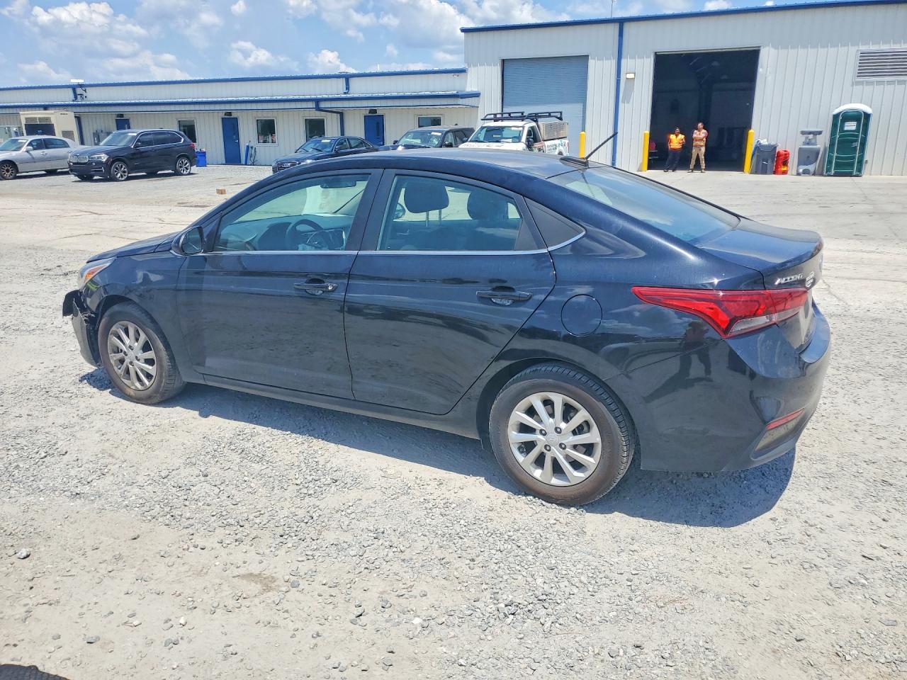 2022 Hyundai Accent Sel - Image 2