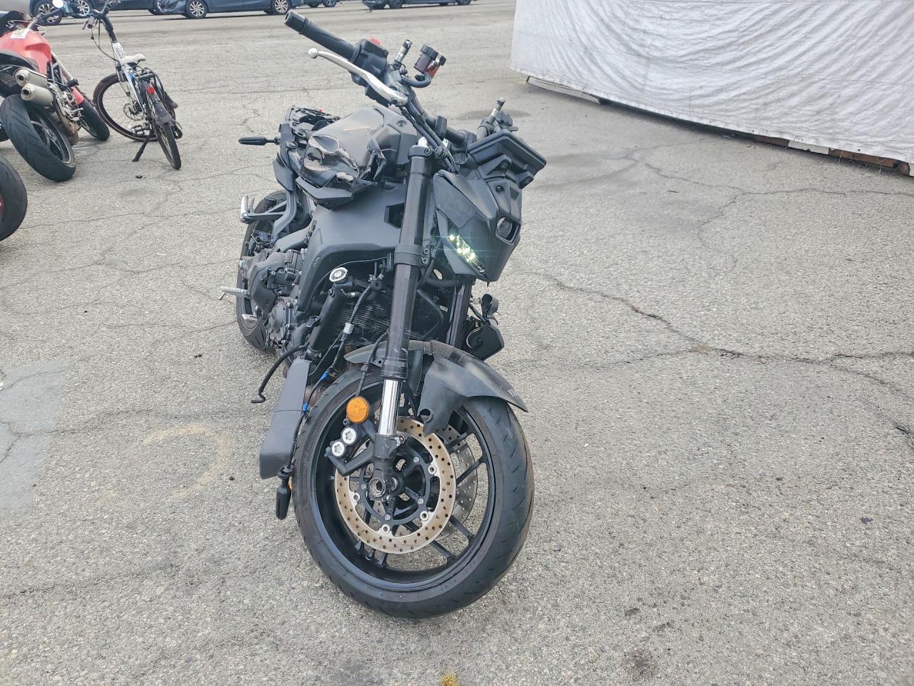 2025 Yamaha Mt09 C - Фото 2