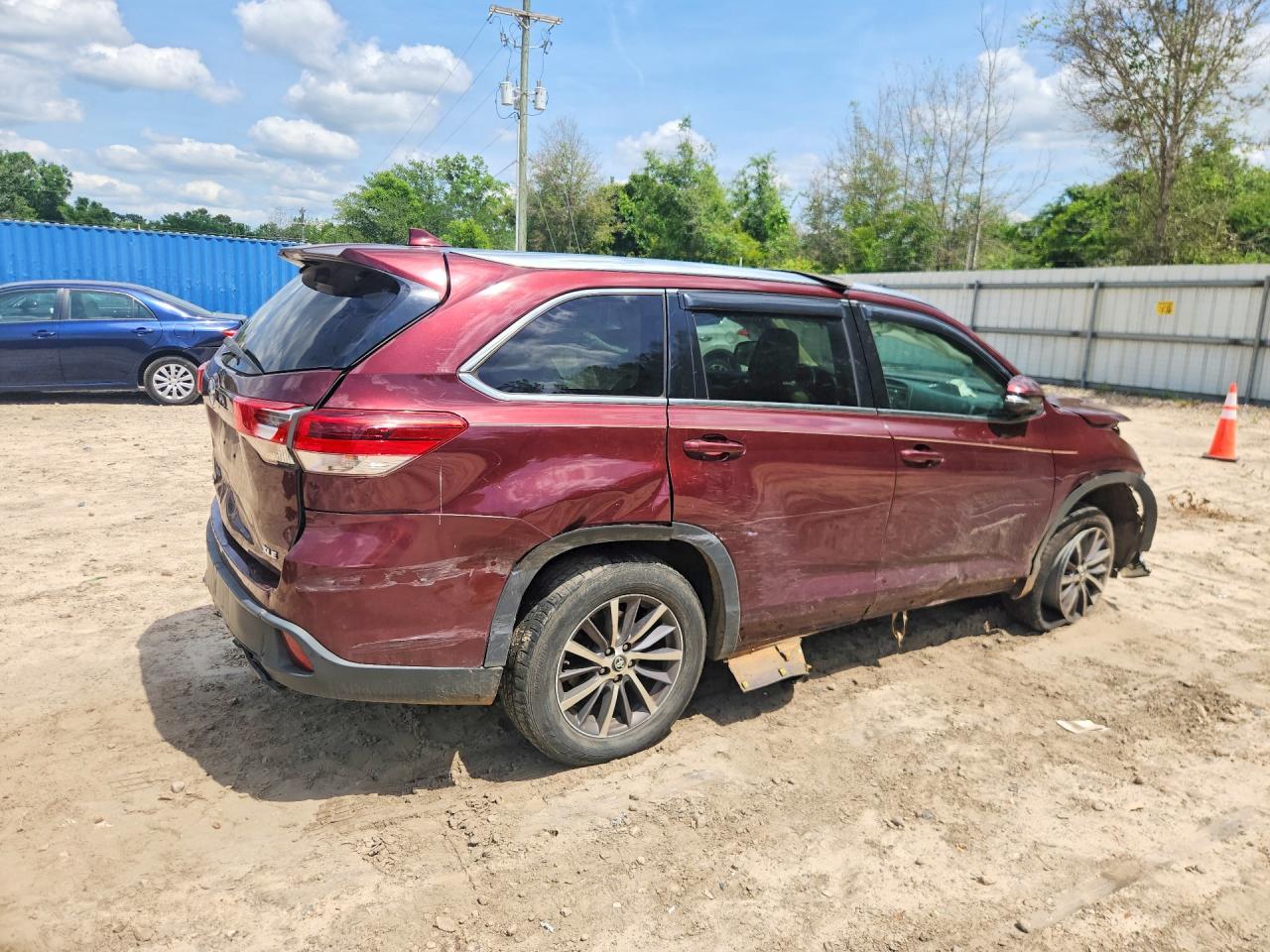 2017 Toyota Highlander Xle - Фото 3