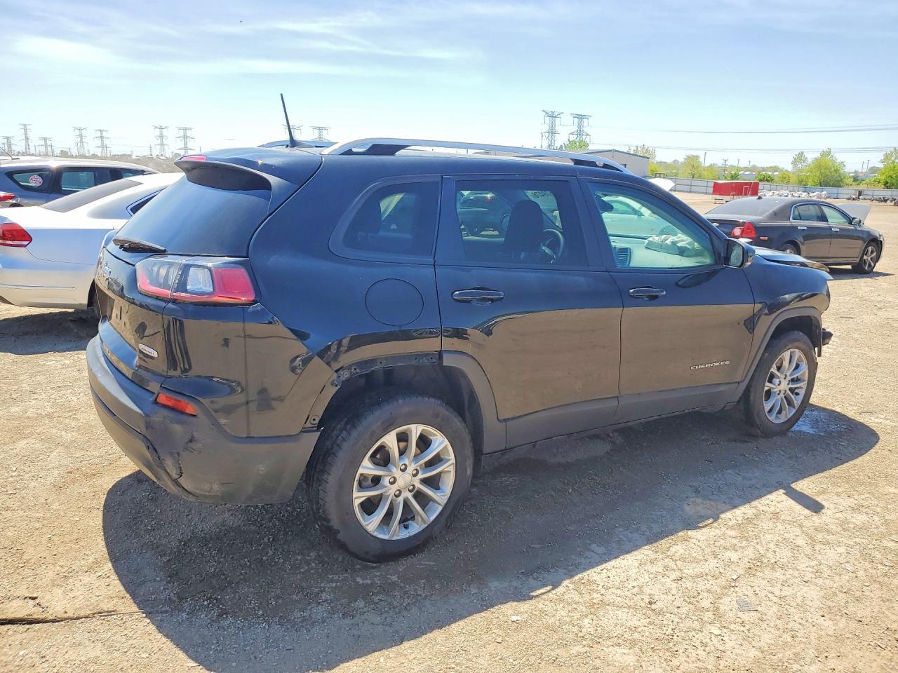 2021 Jeep Cherokee Latitude - Фото 3