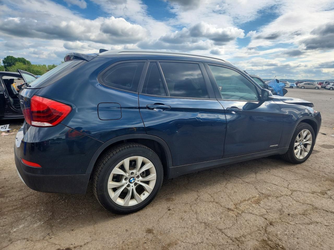 2013 BMW X1 xDrive28I - Фото 3