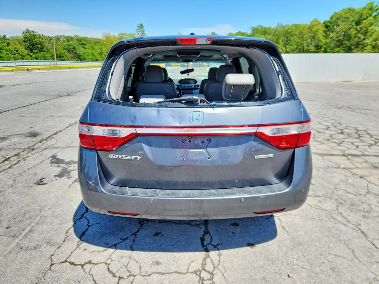 2012 Honda Odyssey Touring - Фото 6