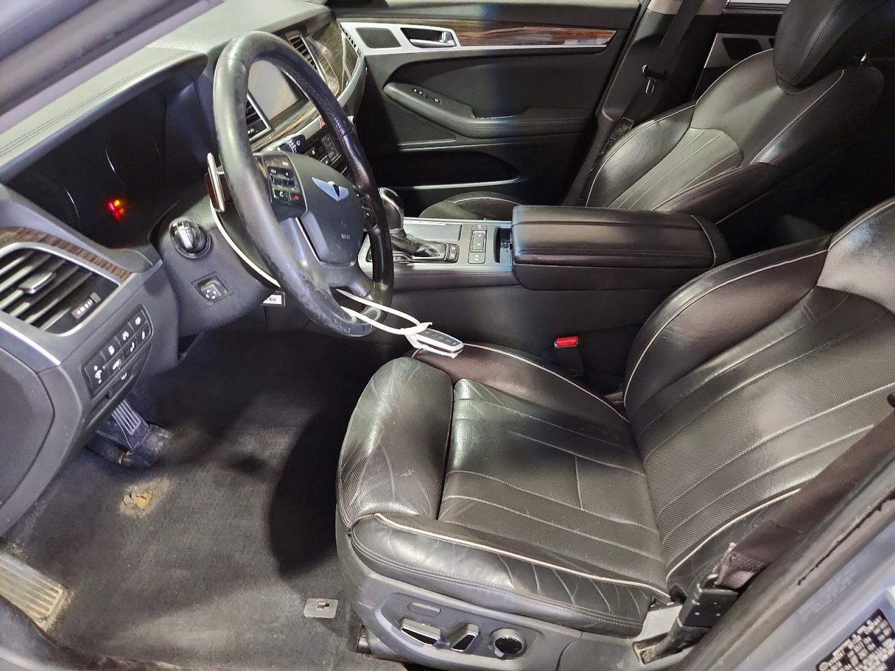 2015 Hyundai Genesis 3.8L - Фото 7