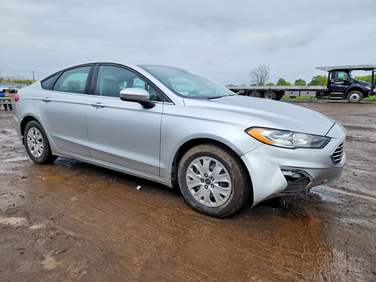 2019 Ford Fusion S - Image 4