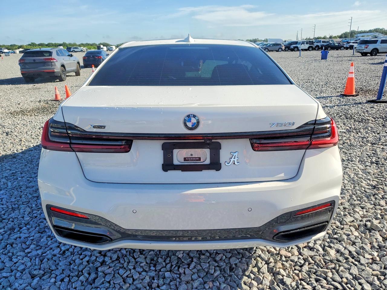 2021 BMW 750 Xi - Фото 6