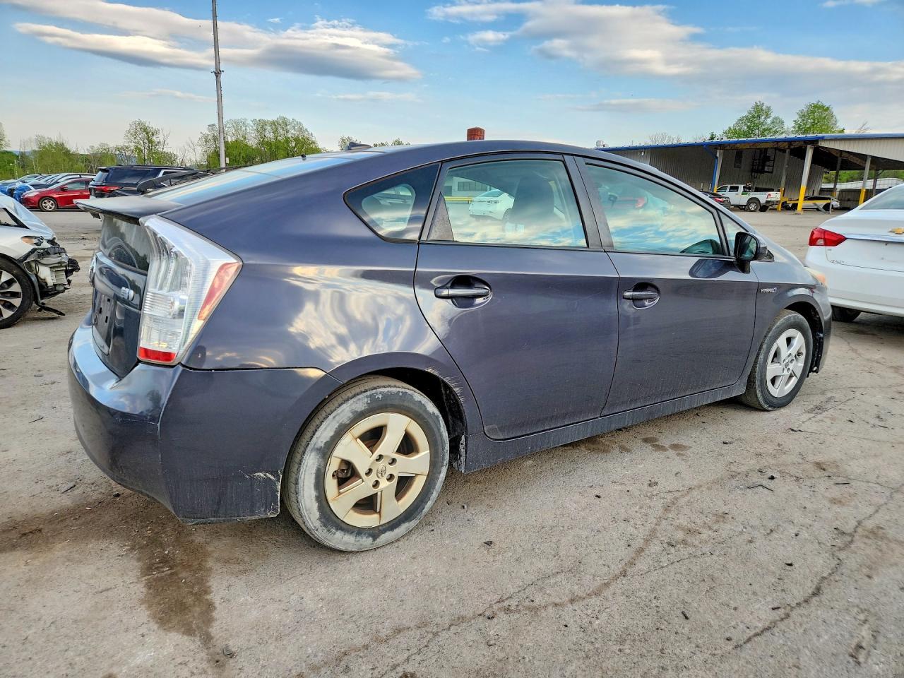 2011 Toyota Prius Three - Фото 3