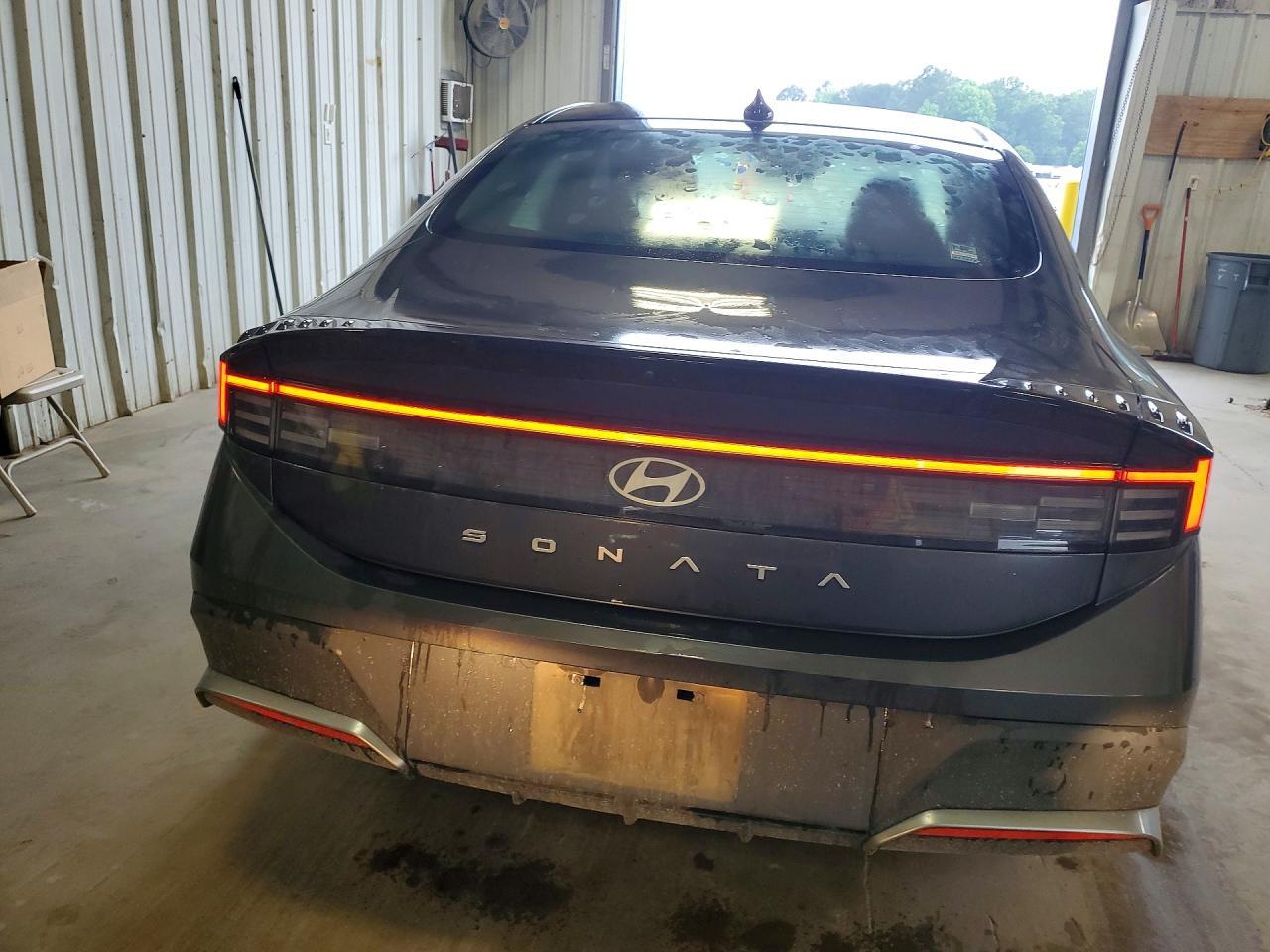 2025 Hyundai Sonata Se - Image 6