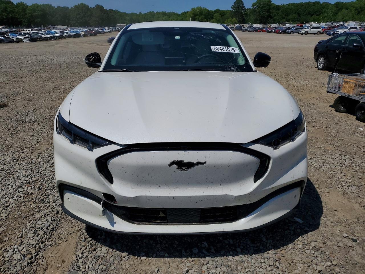 2025 Ford Mustang Mach-E Premium - Image 5