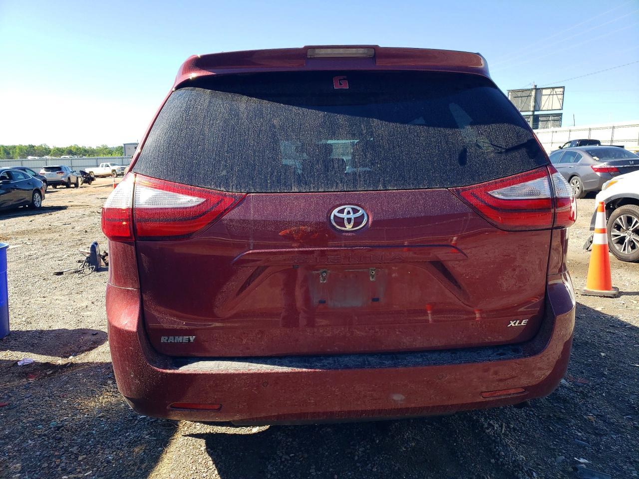 2019 Toyota Sienna Xle 8-Passenger - Фото 6