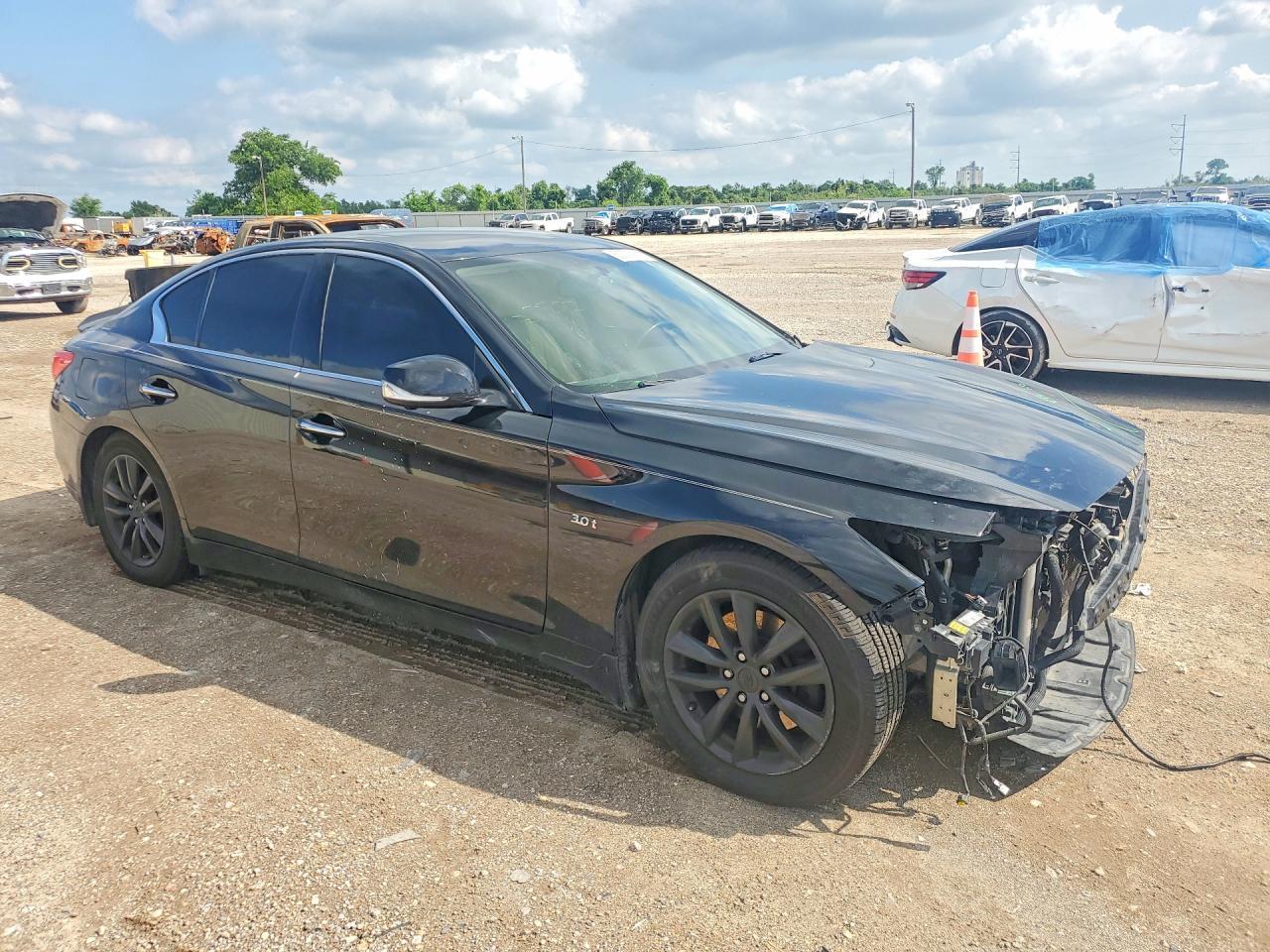2017 Infiniti Q50 3.0T Premium - Фото 4