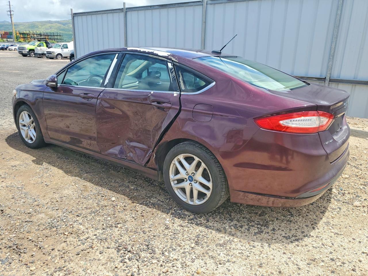 2013 Ford Fusion Se - Фото 2