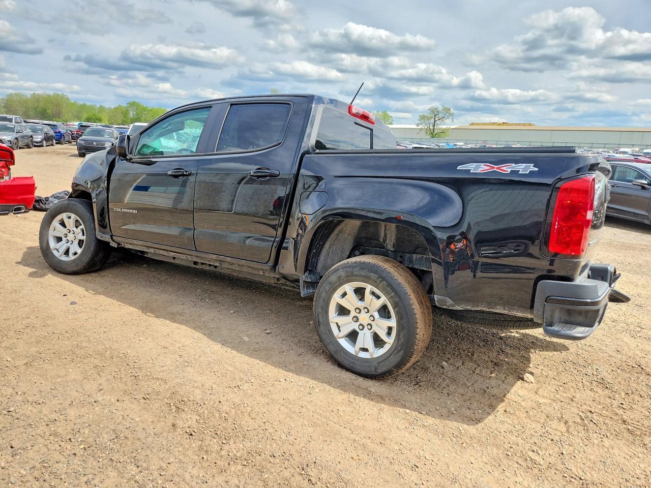 2021 Chevrolet Colorado Lt - Фото 2