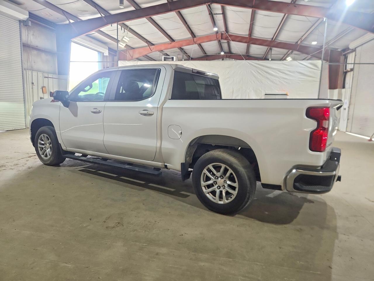 2019 Chevrolet Silverado K1500 Lt - Image 2
