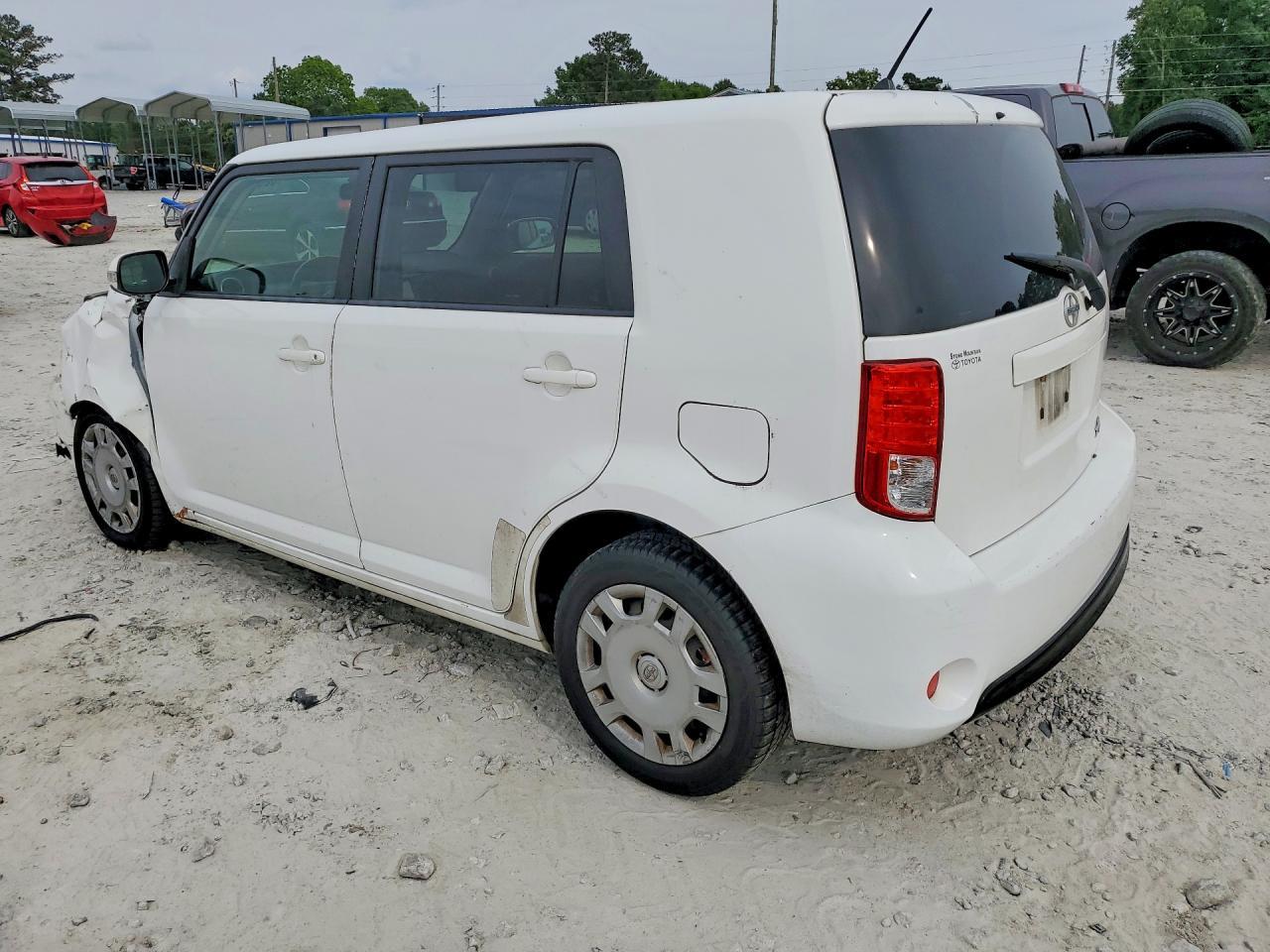 2015 Scion Xb Base - Фото 2
