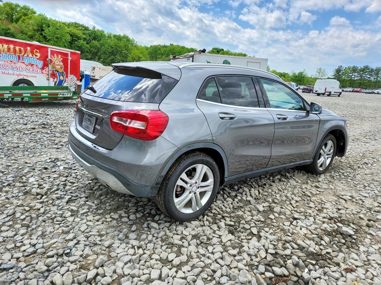2018 Mercedes-Benz Gla 250 4Matic - Image 3