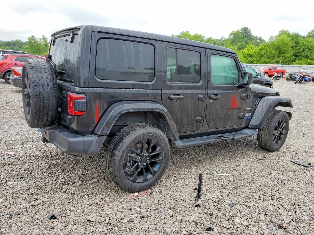 2023 Jeep Wrangler Sahara 4Xe - Фото 3