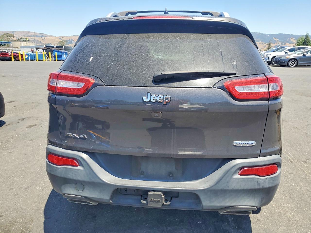 2015 Jeep Cherokee Latitude - Image 6