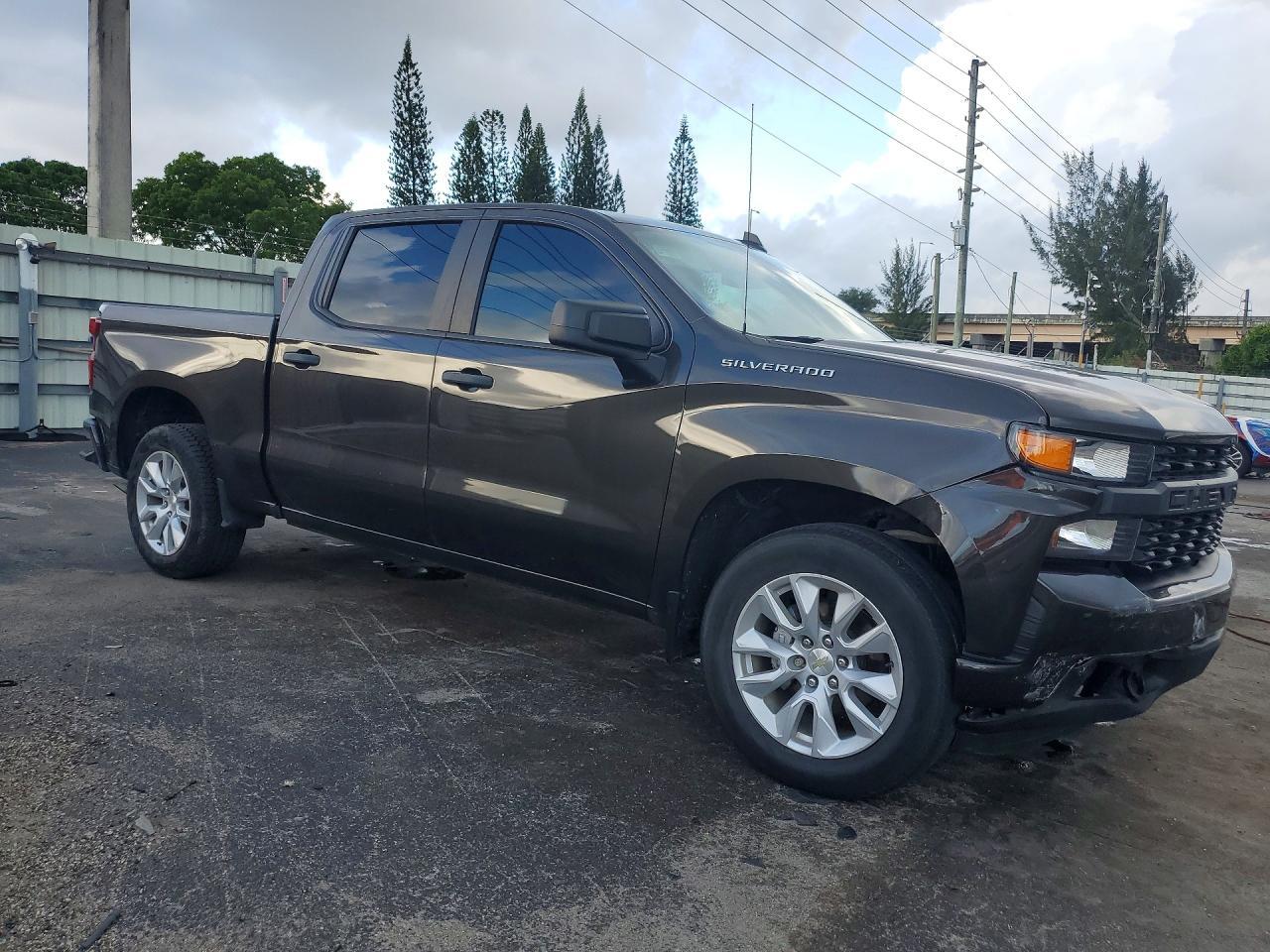 2022 Chevrolet Silverado Ltd C1500 Custom - Фото 4