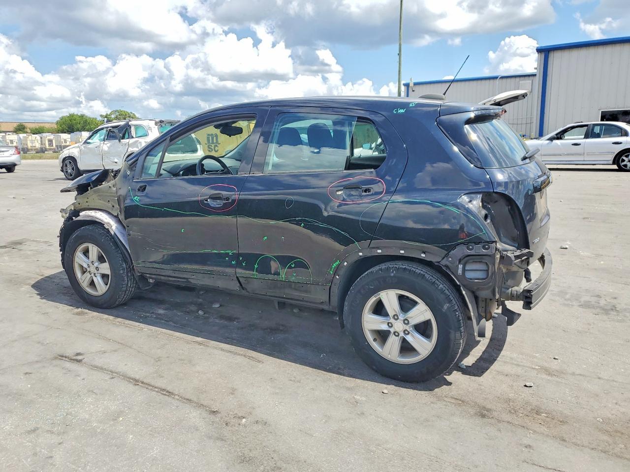 2019 Chevrolet Trax Ls - Фото 2