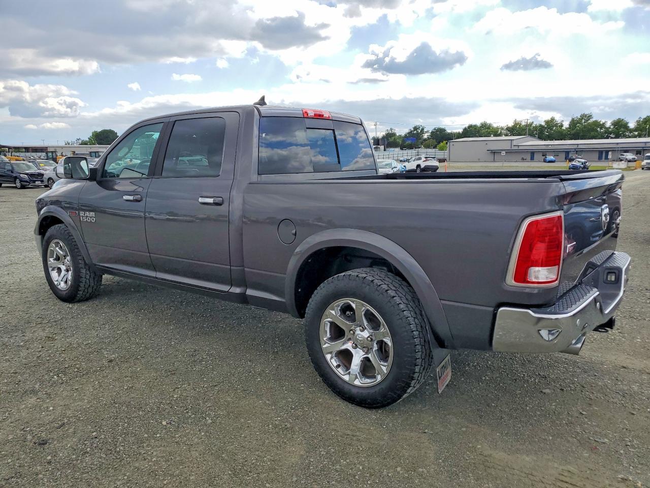 2016 Ram 1500 Laramie - Фото 2