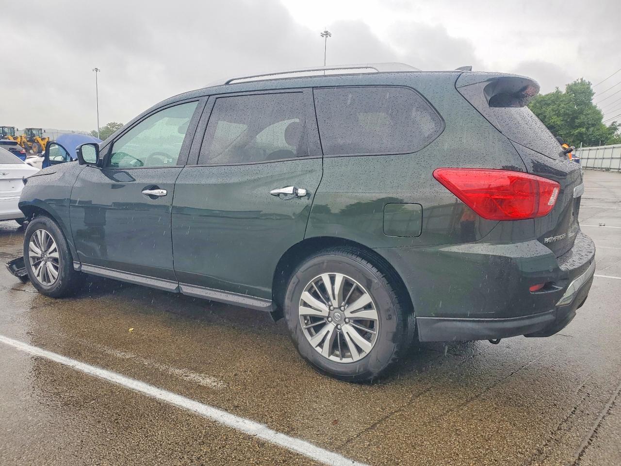 2019 Nissan Pathfinder Sl - Image 2