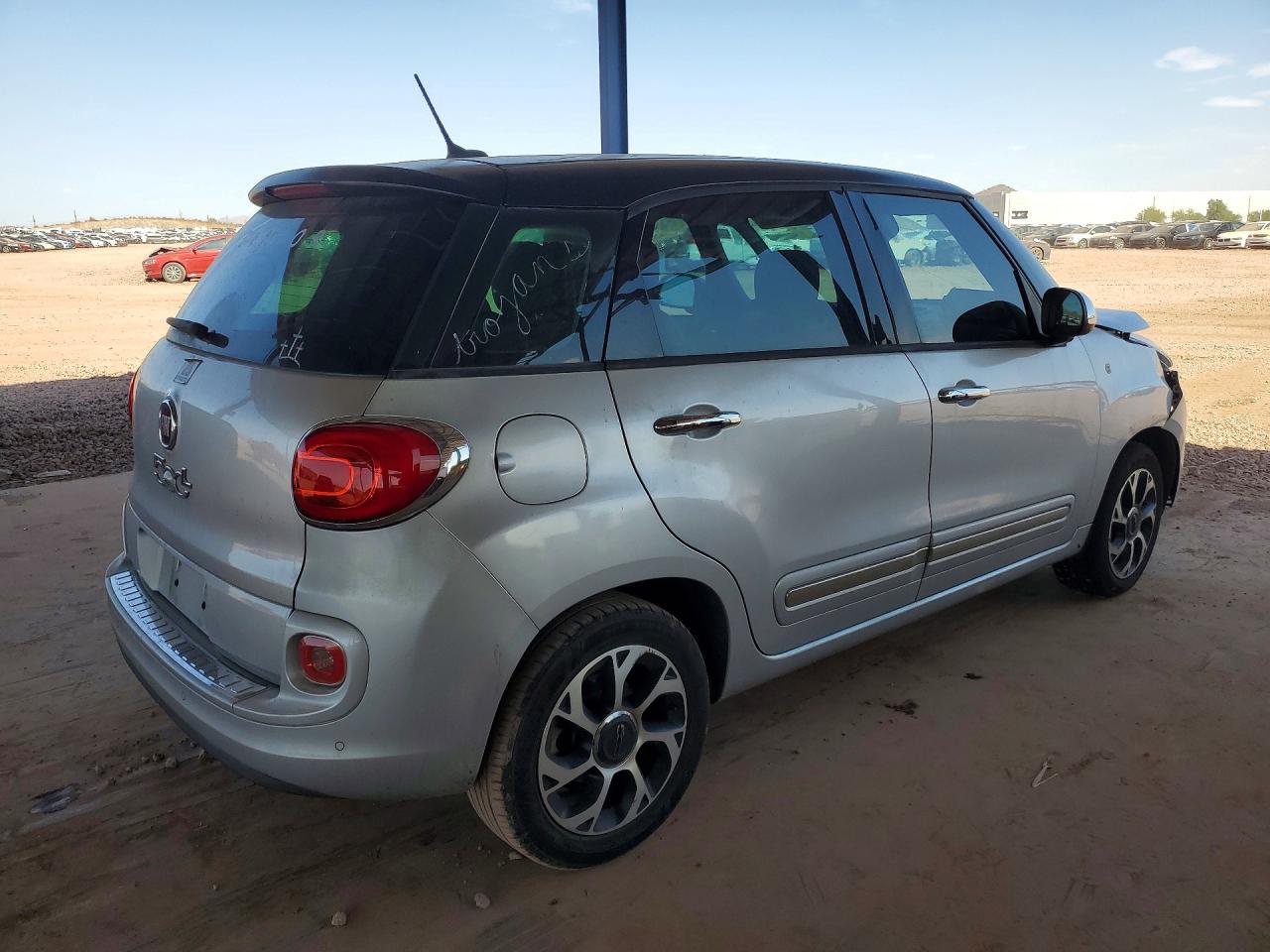2014 Fiat 500L Lounge - Image 3