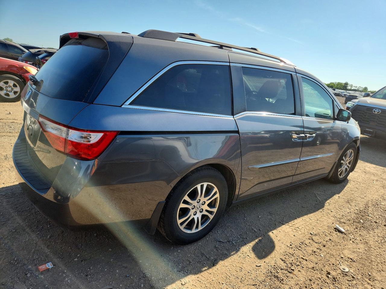 2013 Honda Odyssey Exl - Фото 3