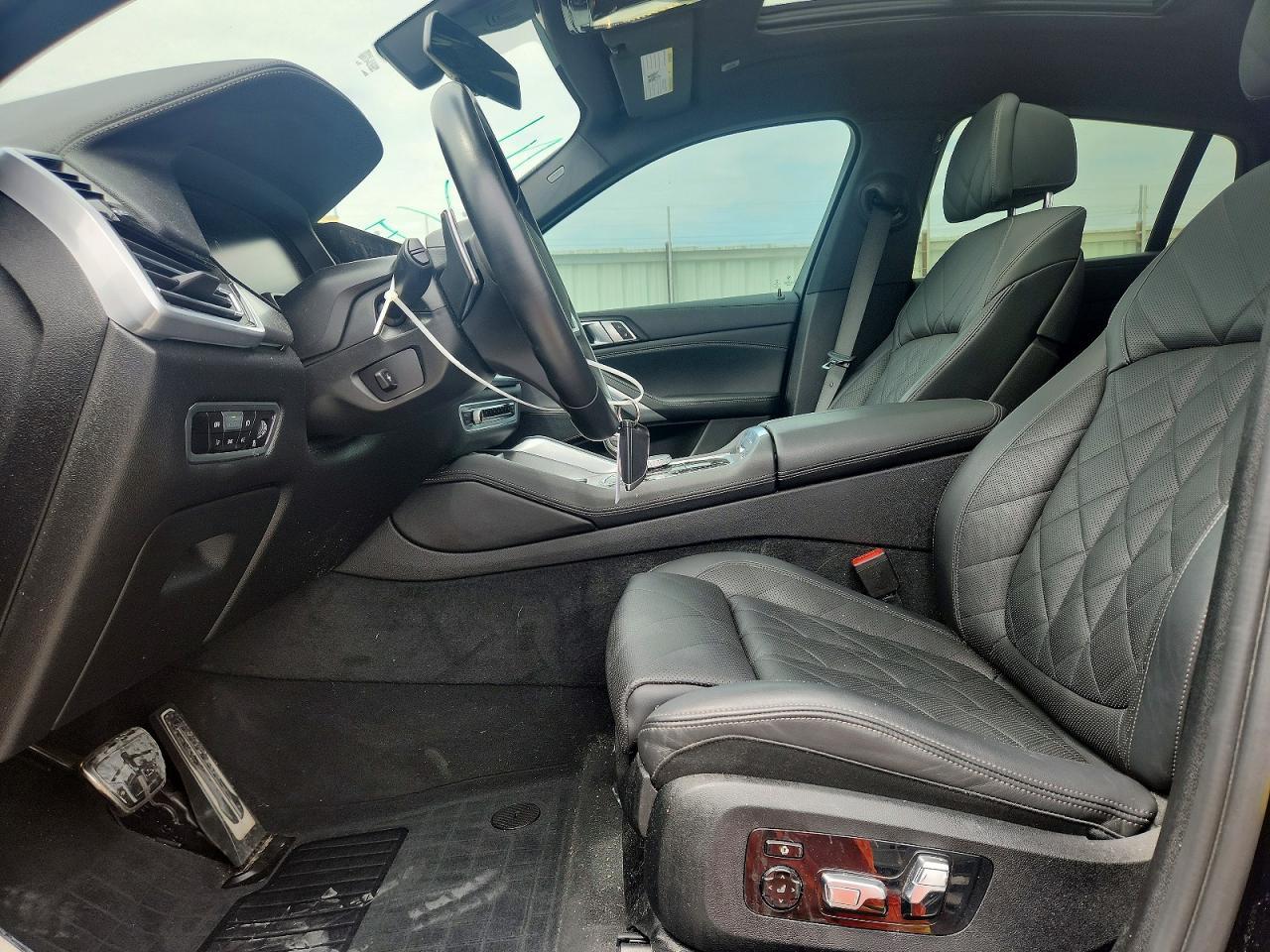 2023 BMW X6 xDrive40I - Image 7