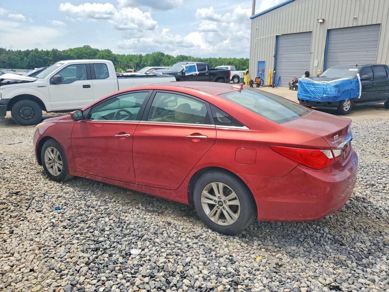 2013 Hyundai Sonata Gls - Image 2