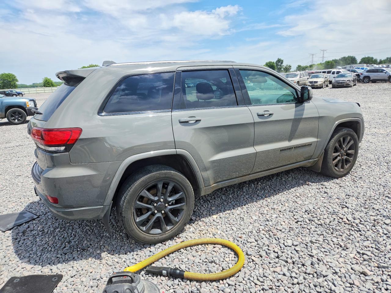 2021 Jeep Grand Cherokee Laredo - Фото 3