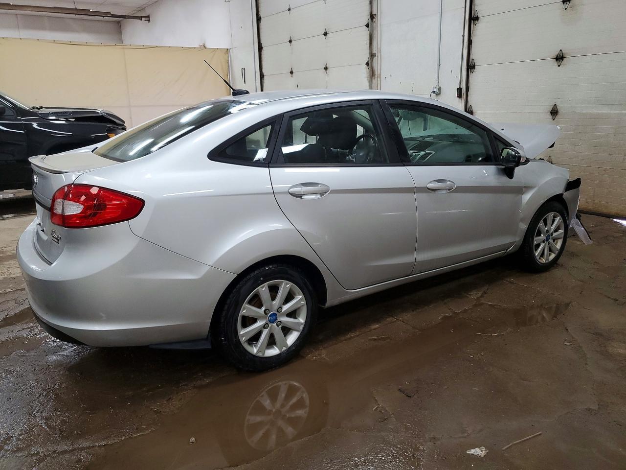 2013 Ford Fiesta Se - Image 3