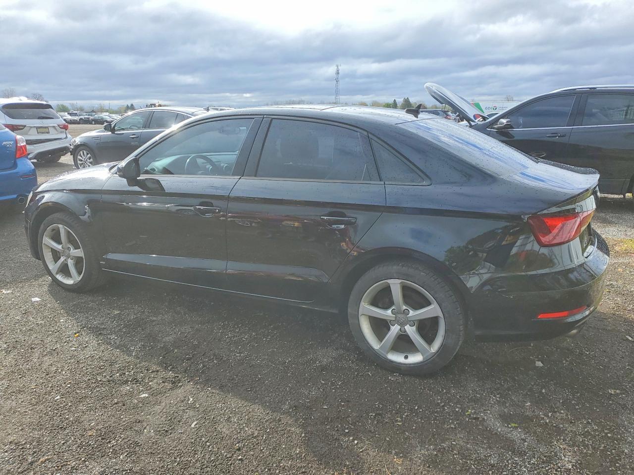 2015 Audi A3 Premium - Фото 2