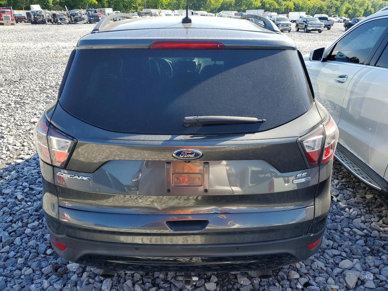 2017 Ford Escape Se - Image 6