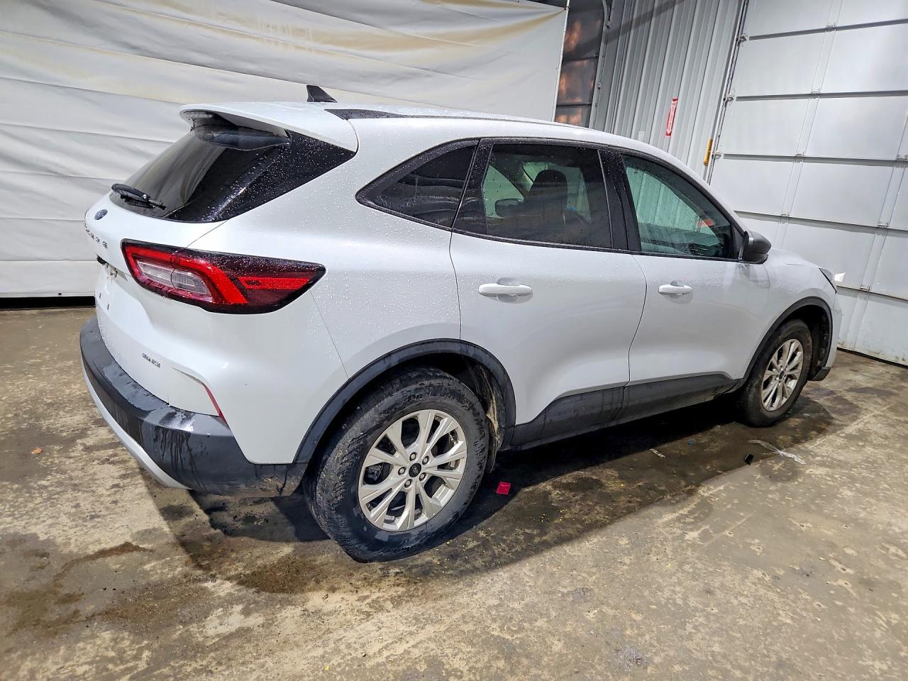 2025 Ford Escape Active - Image 3