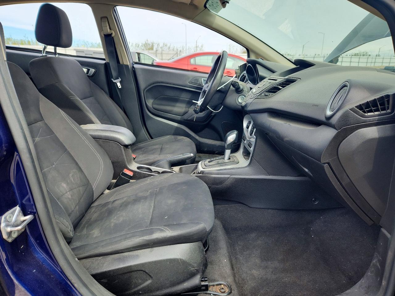 2016 Ford Fiesta Se - Фото 7