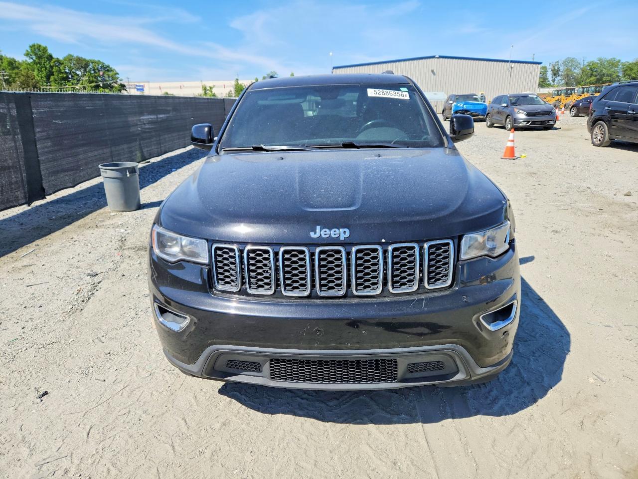 2017 Jeep Grand Cherokee Laredo - Image 5