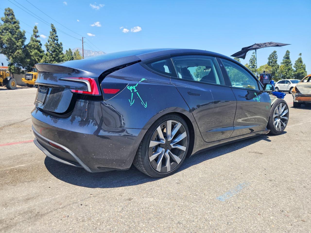 2025 Tesla Model 3 - Image 3