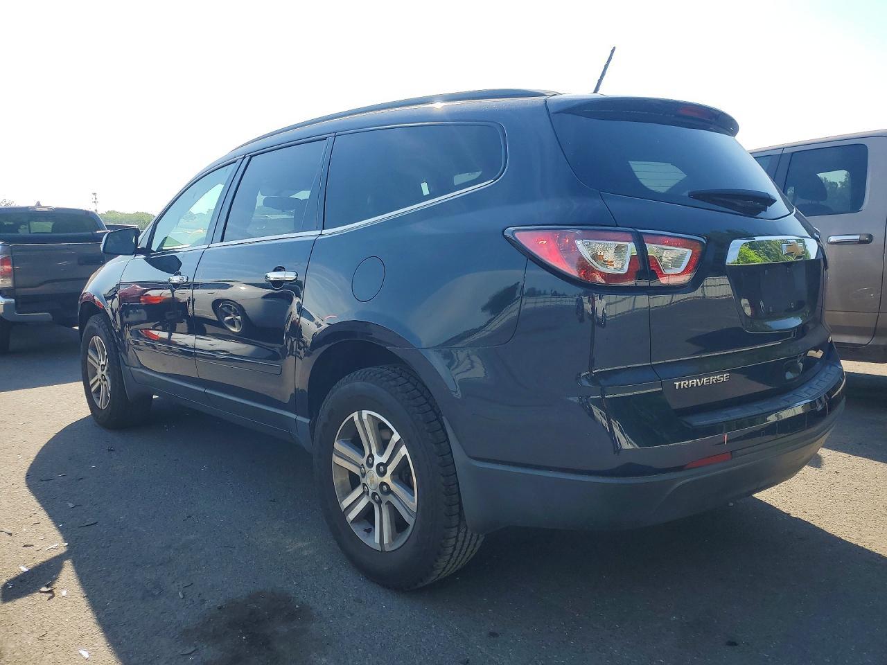 2017 Chevrolet Traverse Lt - Фото 2
