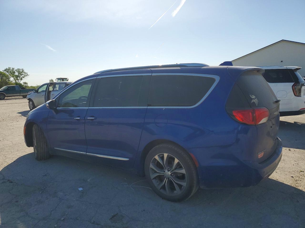 2020 Chrysler Pacifica Limited - Фото 2