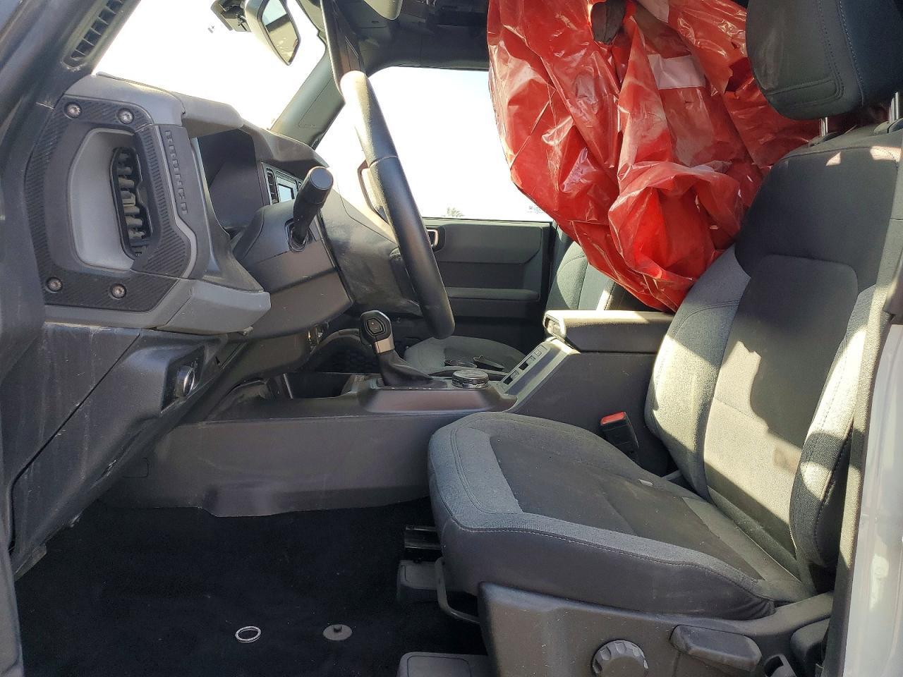 2023 Ford Bronco Base - Image 7