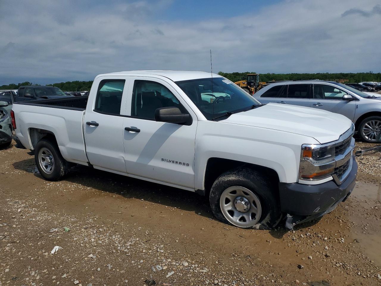 2018 Chevrolet Silverado C1500 - Фото 4