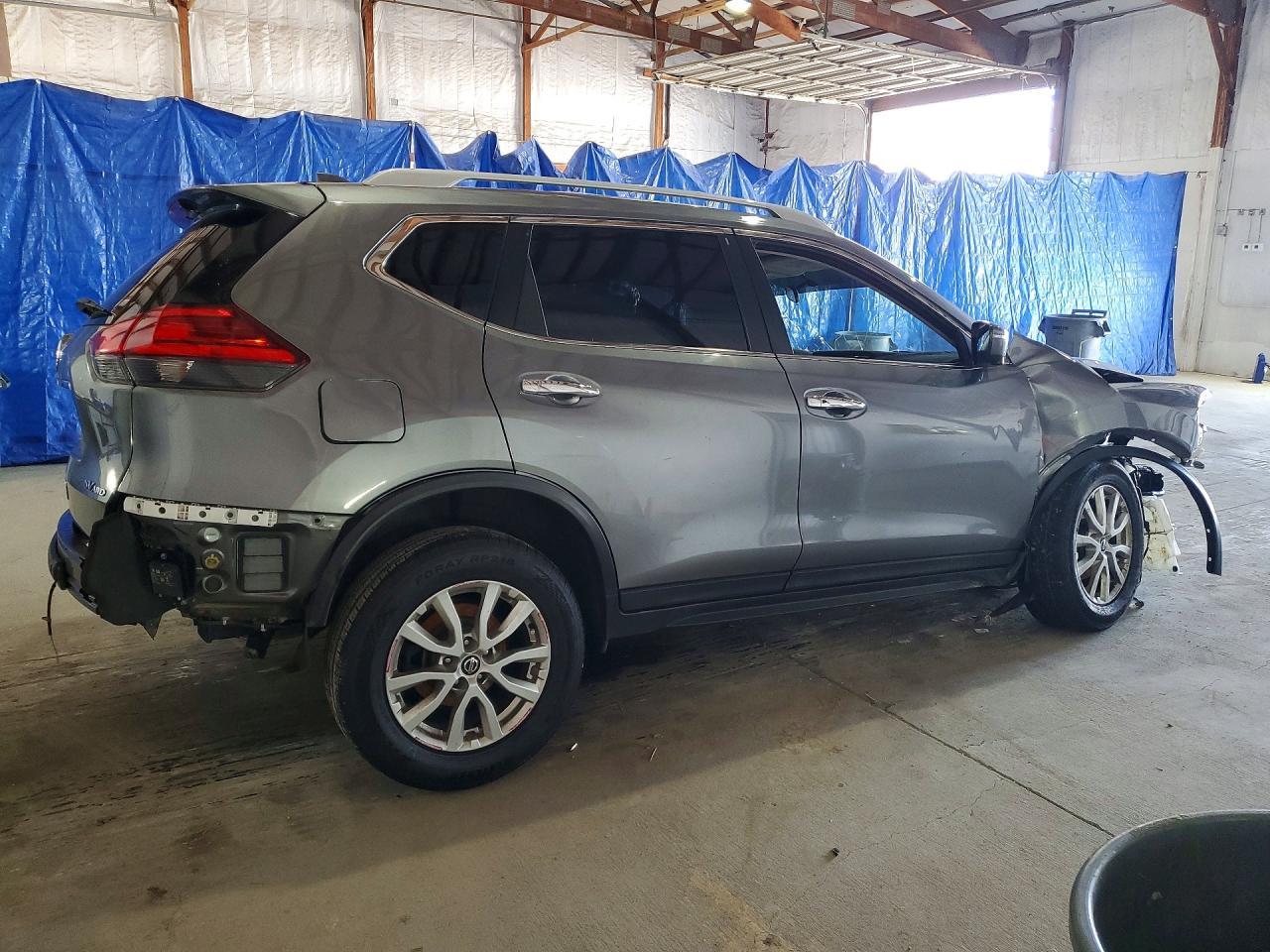 2017 Nissan Rogue Sv - Image 3