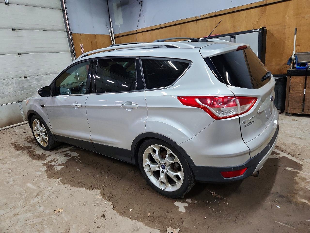 2013 Ford Escape Titanium - Фото 2
