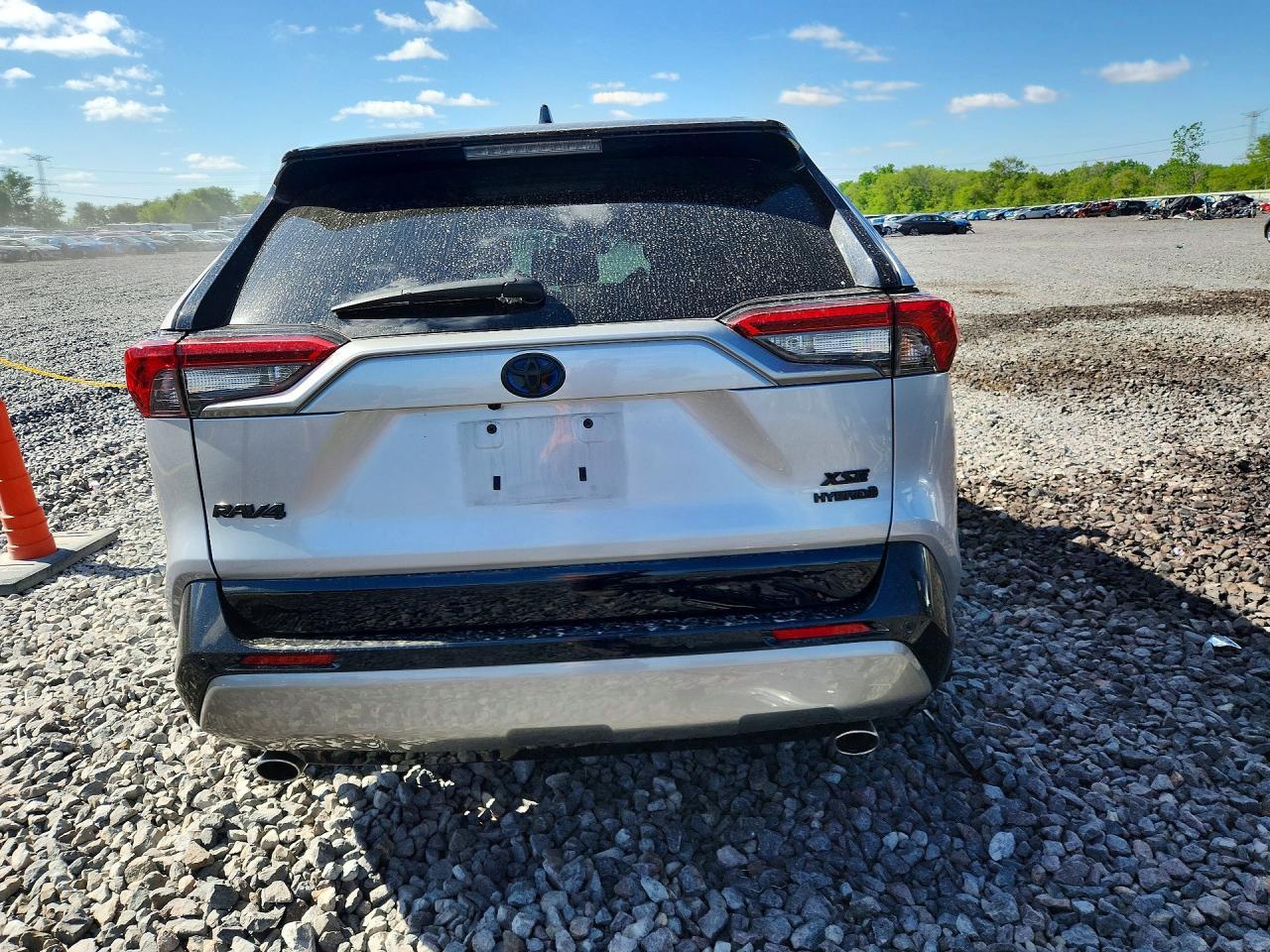 2024 Toyota Rav4 Xse - Image 6