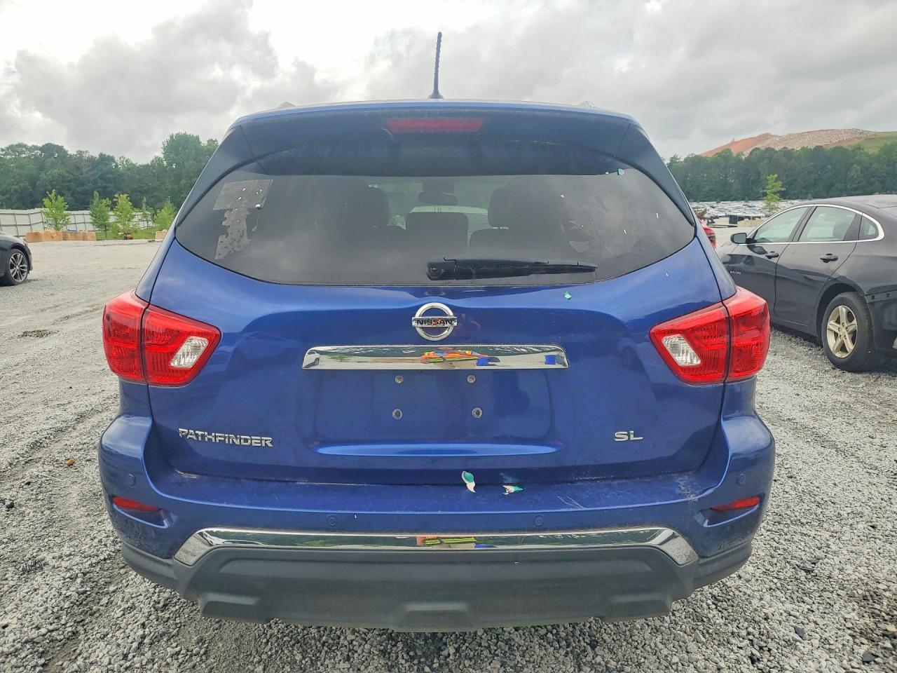 2018 Nissan Pathfinder S - Фото 6