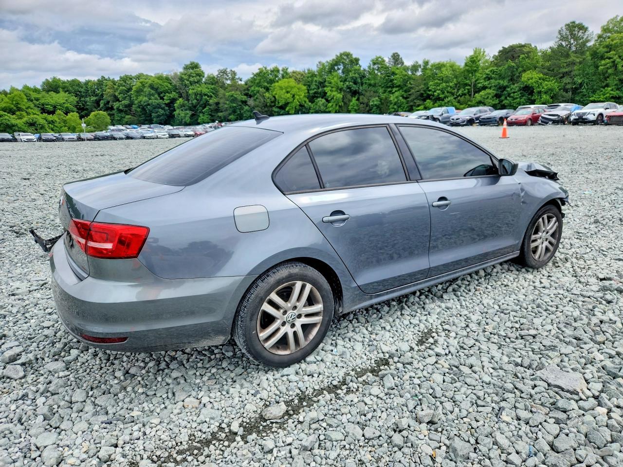2015 Volkswagen Jetta Base - Image 3