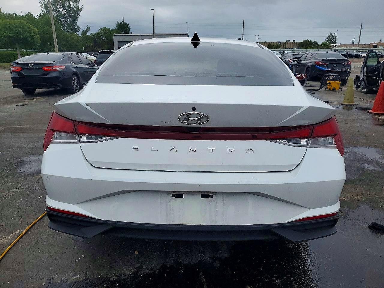 2022 Hyundai Elantra Sel - Фото 5